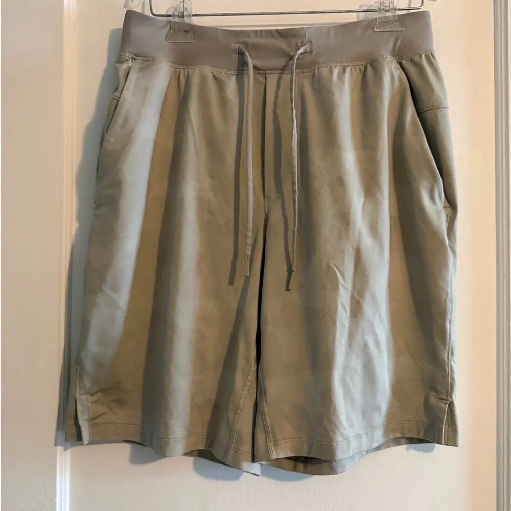 Lululemon T.H.E. Linerless Short 9
